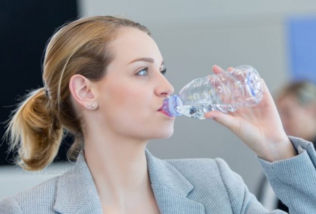 déshydratation, déshydratation du corps, l'eau, l'eau potable