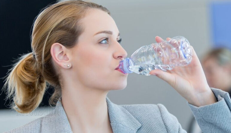 déshydratation, déshydratation du corps, l'eau, l'eau potable