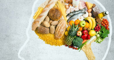 cerveau, sucreries, mauvais aliments pour le cerveau, thon, frites, riz, pâtes, sucre, restauration rapide