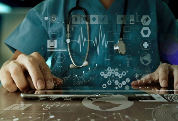 la médecine et les robots, diagnostic intelligent, Chirurgie robotique, Assistance médicale virtuelle