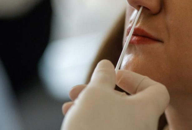 des tests à covid-19, coronavirus, SRAS, Grippe, virus, maladies infectieuses, covid-19, covid, choléra, Ébola
