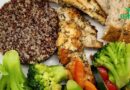 Quinoa avec poulet grillé et légumes – Un repas complet